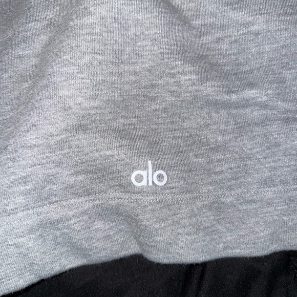 ALO Women’s Hoodie and Sweatpants set of 2 - Picture 6 of 8
